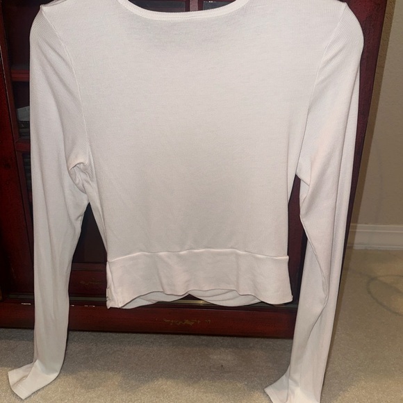 Vuori White Twist Front Top - Picture 4 of 4